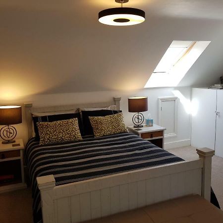 Sunset Bed & Breakfast Hastings Bagian luar foto